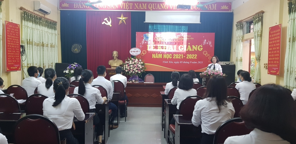 Trường THPT Vĩnh Yên khai giảng năm học mới