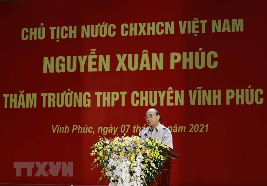 Chủ tịch nước Nguyễn Xuân Phúc phát biểu tại buổi làm việc với Trường THPT chuyên Vĩnh Phúc