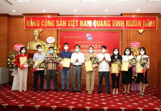 Trải giải cho các cá nhân đoạt giải A, Giải báo chí tỉnh Vĩnh Phúc lần thứ X, năm 2021