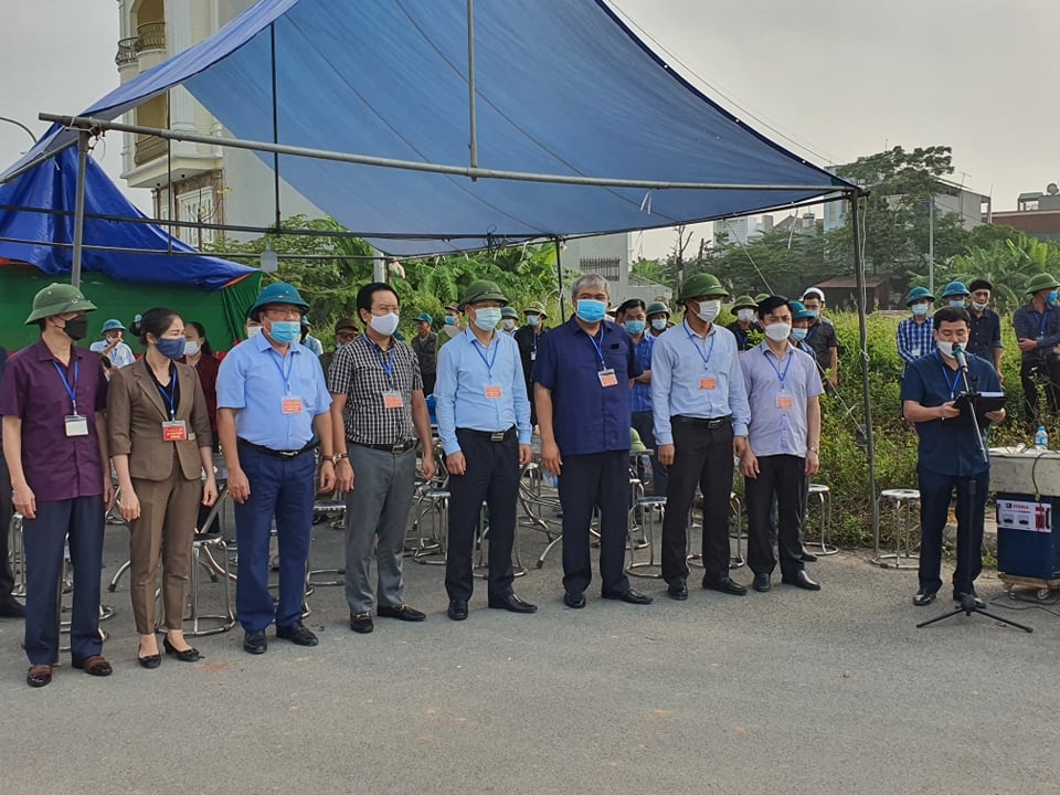 Thành phố Vĩnh Yên đọc quyết định cưỡng chế