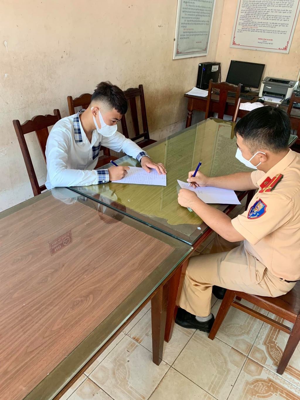 Đối tượng tại cơ quan Công an