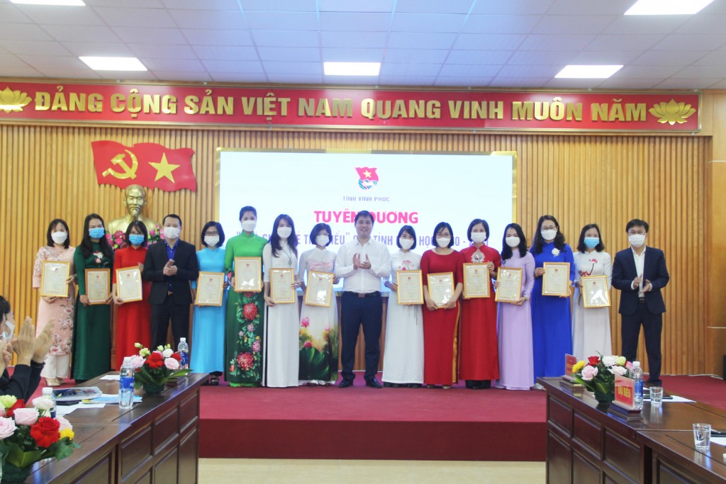 Vĩnh Phúc: Tuyên dương nhà giáo trẻ và học sinh, sinh viên tiêu biểu