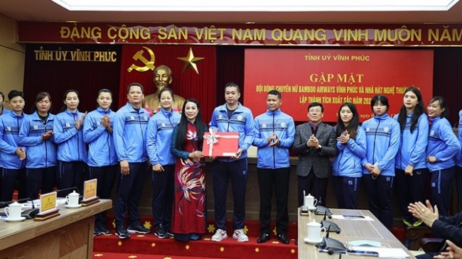 Tỉnh ủy Vĩnh Phúc gặp mặt 2 đơn vị nghệ thuật và thể thao có thành tích xuất sắc