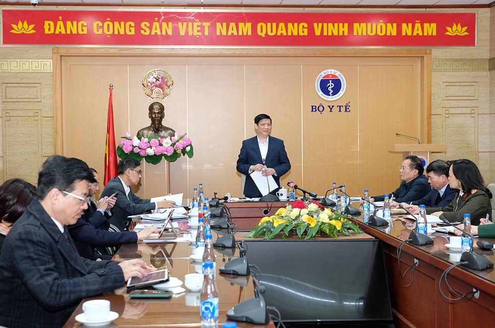 GS.TS Nguyễn Thanh Long chủ trì hội nghị tại điểm cầu Bộ Y tế  