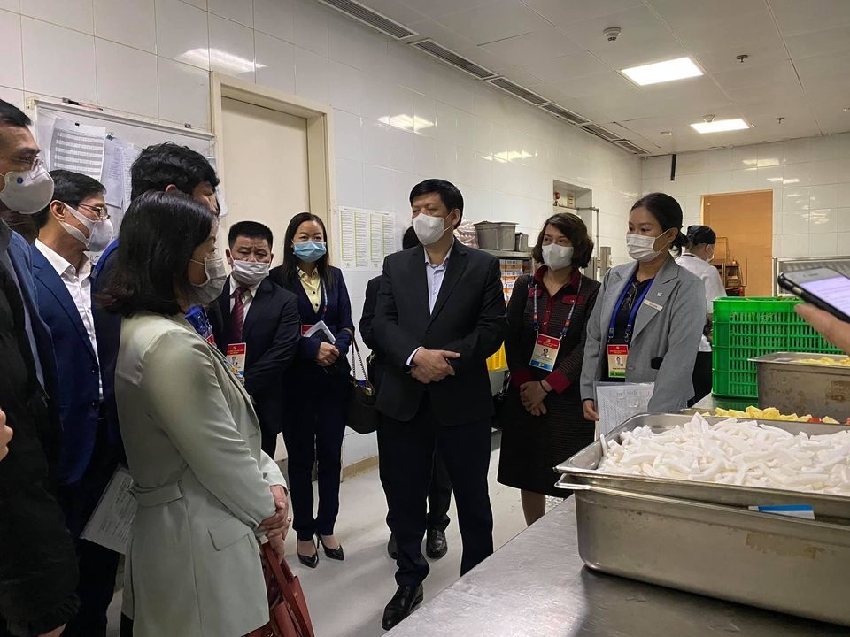 Bộ trưởng Nguyễn Thanh Long kiểm tra bếp ăn tại địa điểm lưu trú của Đại biểu   