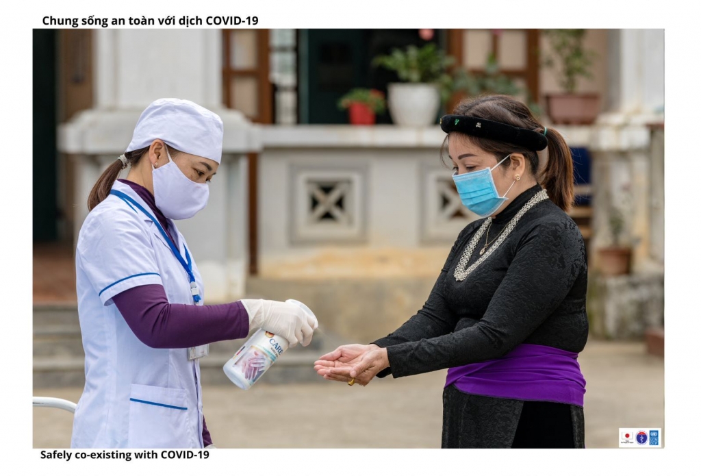  Kiểm tra phòng dịch tại trạm y tế trung tâm thị trấn Yên Minh