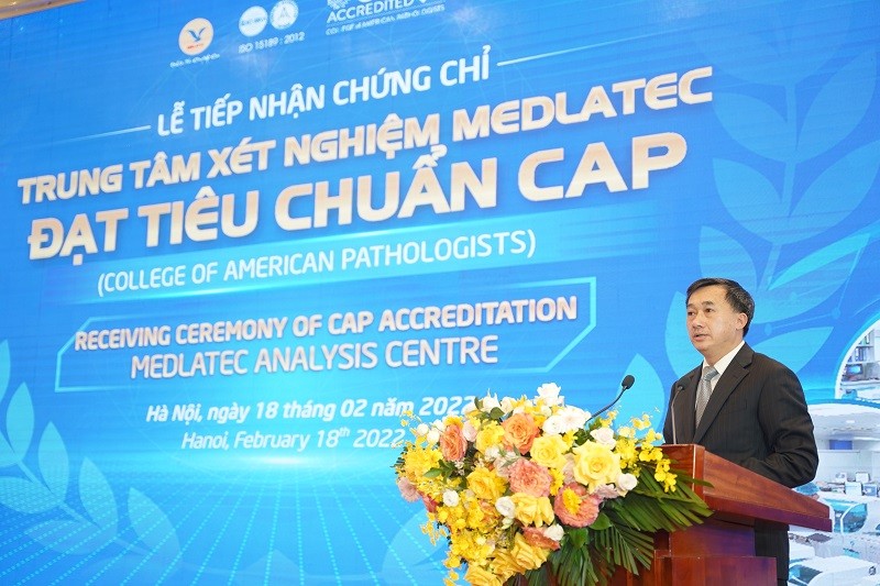 GS.TS Trần Văn Thuấn - Thứ trưởng Bộ Y tế phát biểu chúc mừng tập MEDLATEC (8893)