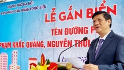 Lễ gắn biển tên đường Phạm Khắc Quảng ở quận Long Biên