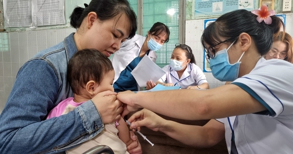 Yêu cầu Quảng Nam đẩy nhanh tiêm chủng vắc xin phòng sởi