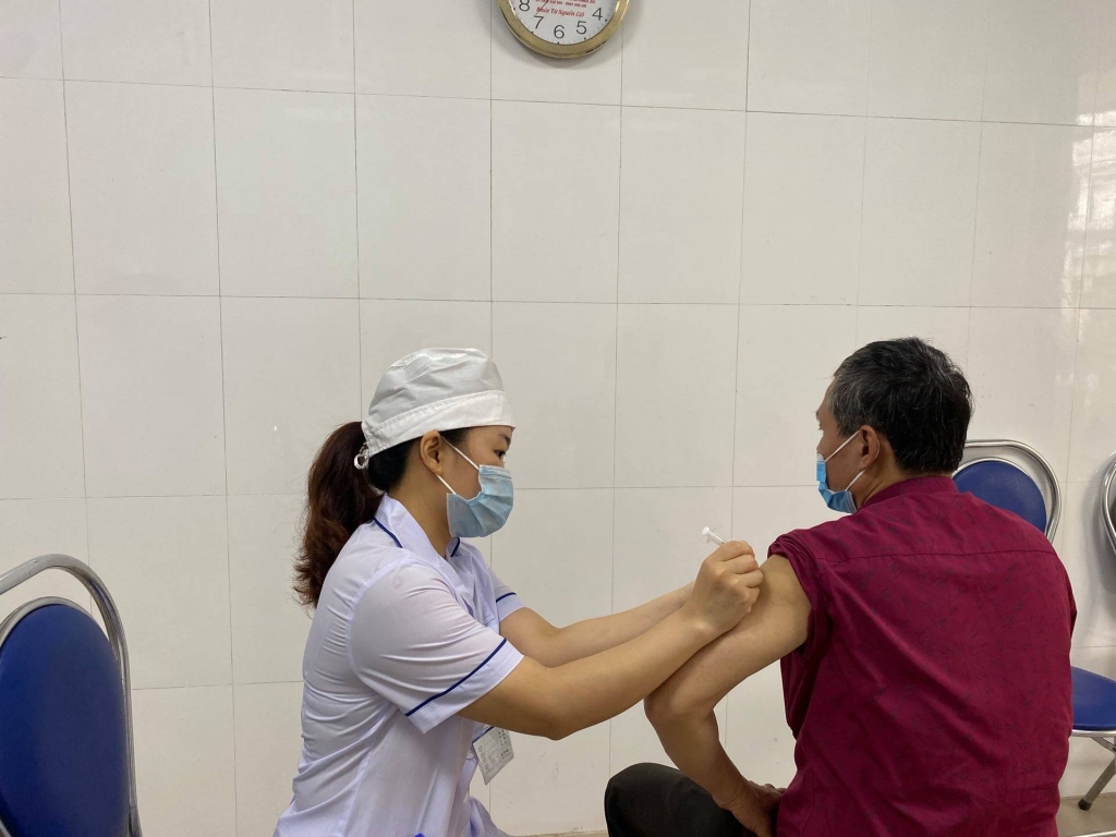Điểm tiêm trạm y tế phường Quỳnh Mai (Hai Bà Trưng, Hà Nội)