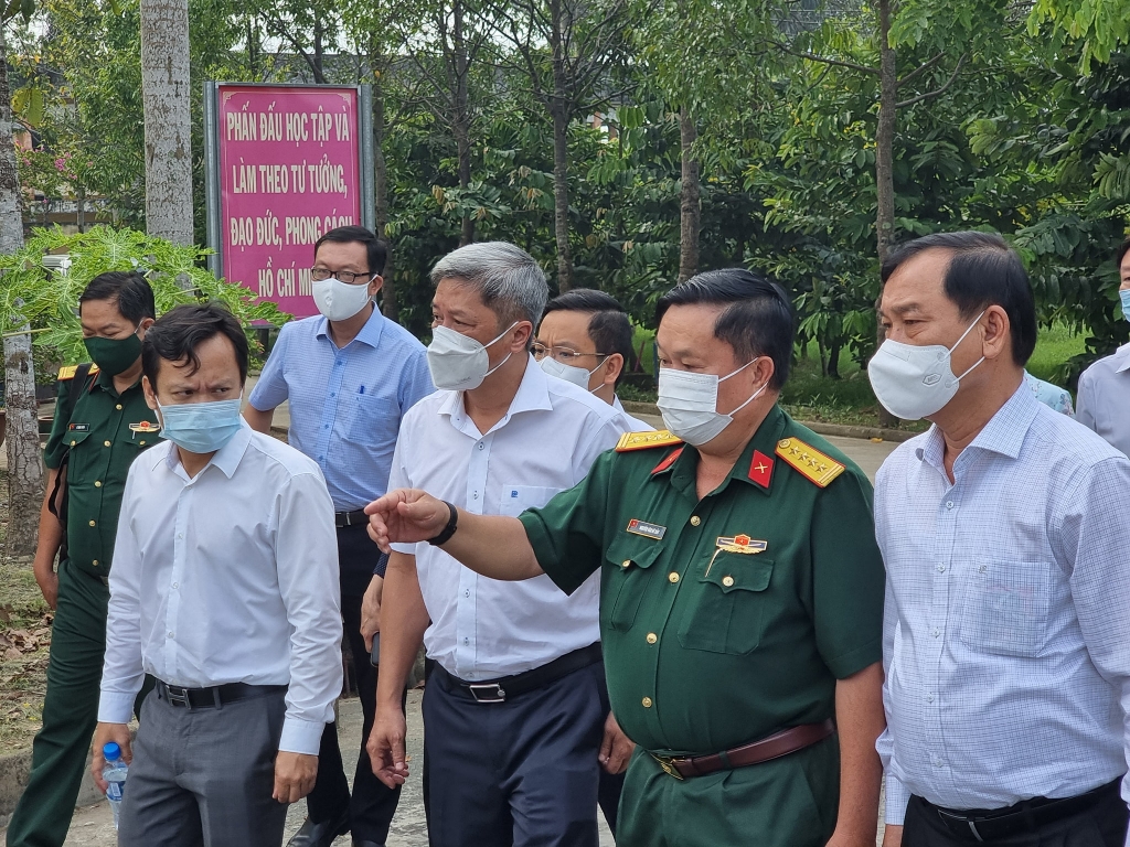 Đoàn công tác kiểm tra công tác cách ly tại khu cách ly tập trung Tiểu đoàn Ấp Bắc tỉnh Tiền Giang