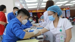 Cán bộ, người lao động ngành Y tế Hà Nội tham gia hiến máu tình nguyện