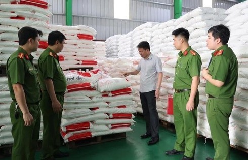 Thu hồi sản phẩm mỳ chính giả của công ty TNHH Famimoto Việt Nam
