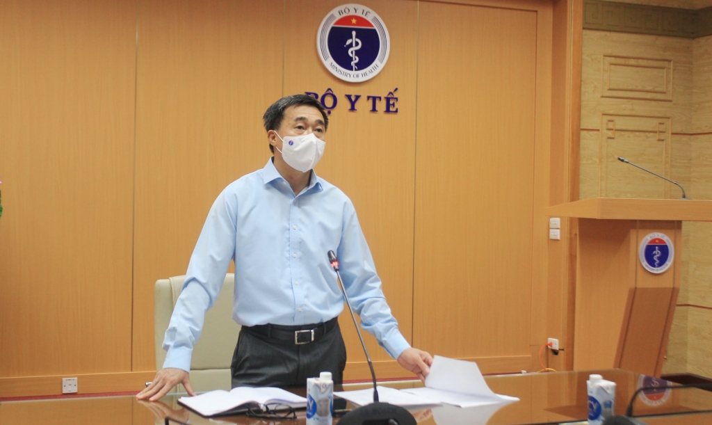 Thứ trưởng Bộ Y tế Trần Văn Thuấn chủ trì cuộc họp trực tuyến với các Viện Vệ sinh dịch tễ, Viện Pasteur, đơn vị xét nghiệm thuộc Bộ Y tế trên cả nước.