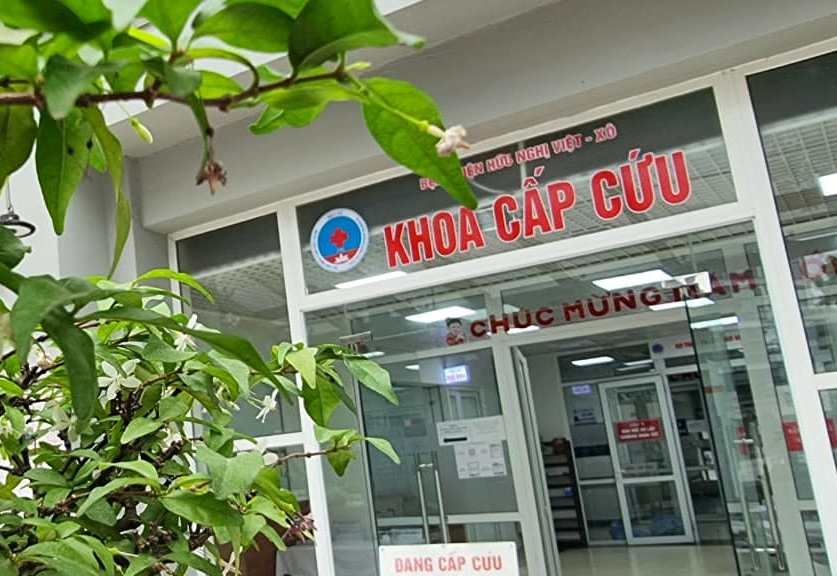 khoa Cấp cứu sẽ được khử khuẩn toàn bộ thêm một lần nữa để đảm bảo an toàn phòng chống dịch COVID-19.