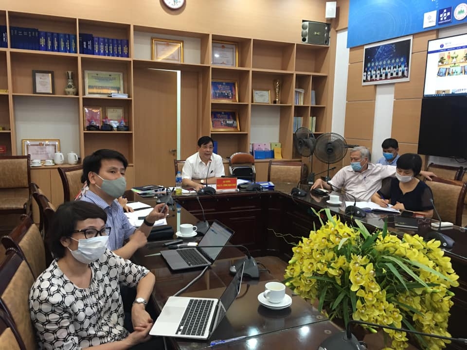 Chuyên gia đầu ngành hội chẩn điều trị 4 ca bệnh COVID-19 nặng tại BV Bệnh Nhiệt đới TW