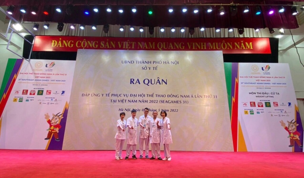 cán bộ Trung tâm Y tế Quận Hai Bà Trưng tham dự Lễ Ra quân đáp ứng y tế phục vụ Đại hội Thể thao Đông Nam Á lần thứ 31 tại Việt Nam (SEA Games 31).