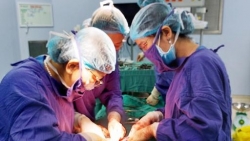Phẫu thuật kịp thời cứu sống thai nhi dây rốn bám mép bánh rau, vỡ mạch máu tiền đạo