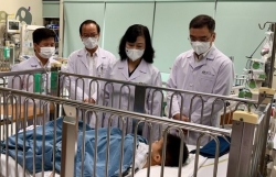 Chăm sóc tốt nhất cho bệnh nhi trong vụ việc tại BVĐK Nam Định