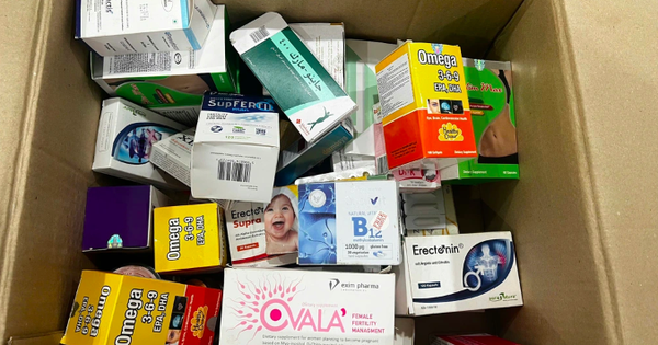 Một số sản phẩm thực phẩm chức năng giả bị thu giữ trong đường dây. Ảnh: Công an TP Hà Nội