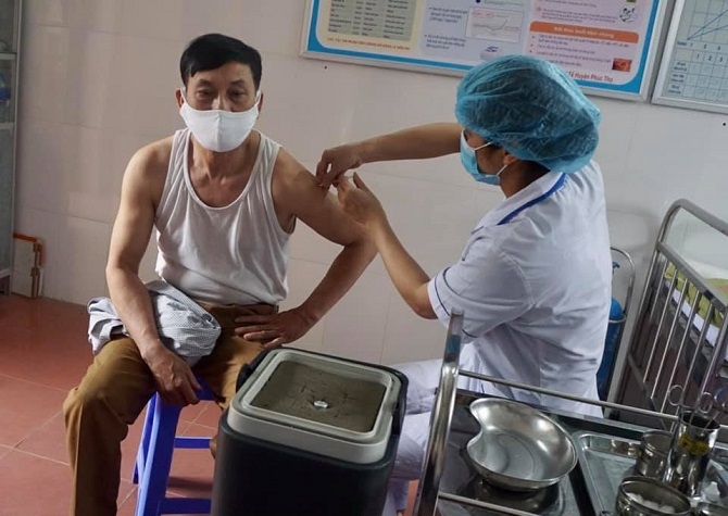 Bộ Y tế đề nghị Hà Nội hỗ trợ tỉnh Bắc Giang triển khai tiêm chủng vắc xin phòng Covid-19.