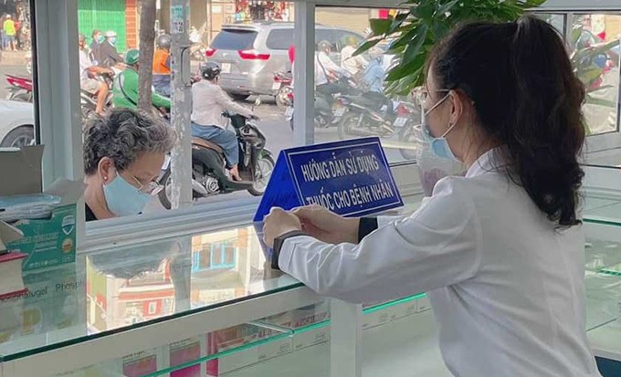 Vì sao xảy ra tình trạng thiếu thuốc, vật tư y tế tại nhiều địa phương?