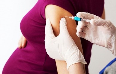 Những lưu ý khi tiêm vắc xin cúm mùa cho phụ nữ mang thai