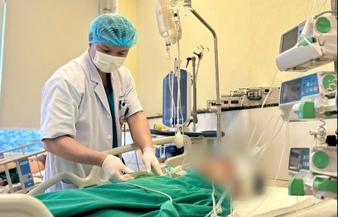 Ca mổ 180 phút giành lại sự sống cho bệnh nhân "vô danh"