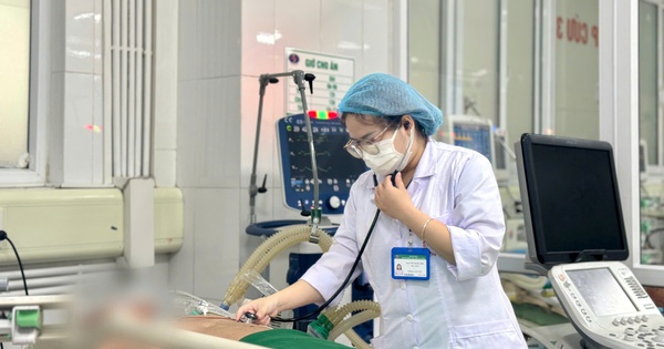 Bệnh nhân đang được điều trị tích cực tại Bệnh viện Bệnh Nhiệt đới Trung ương. Ảnh: BVCC