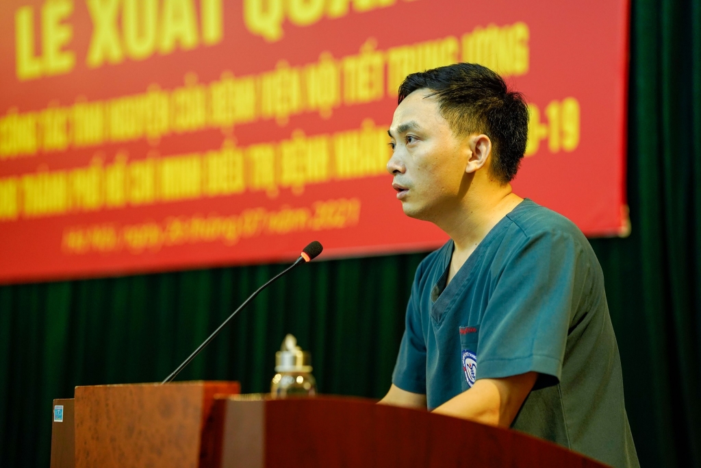 Th.S.Bác sĩ Nguyễn Công Bình phát biểu tại buổi lễ xuất quân của Bệnh viện Nội tiết Trung Ương