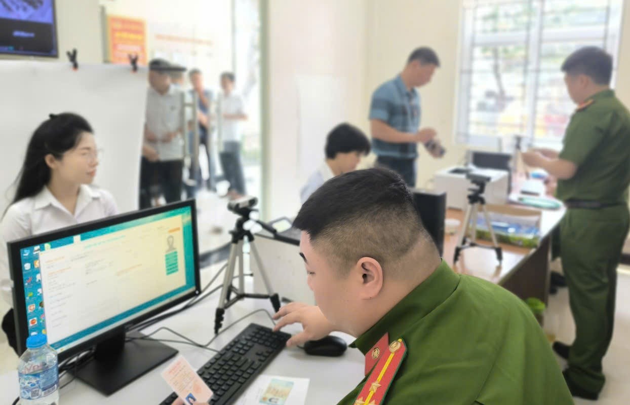 Triển khai cấp đổi thẻ Đảng viên theo quy định mới