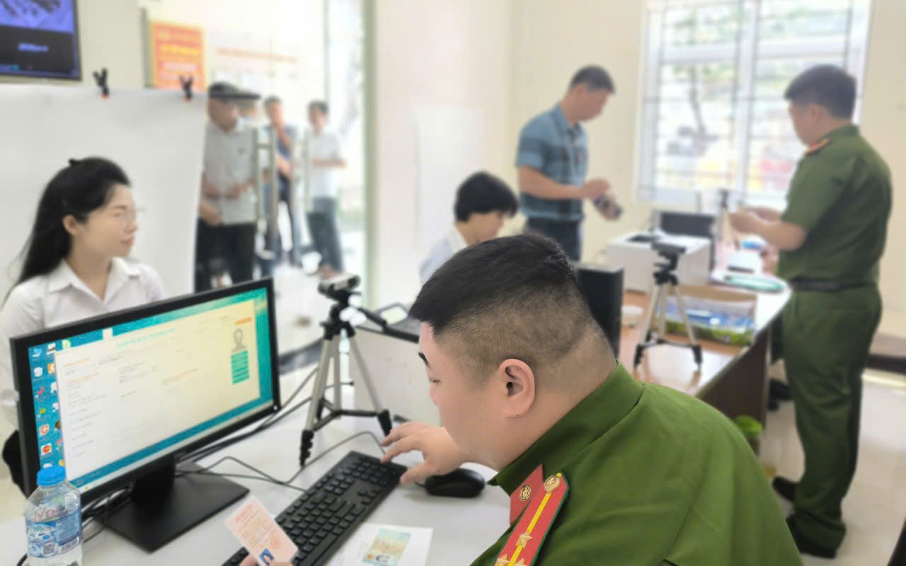 Triển khai cấp đổi thẻ Đảng viên theo quy định mới