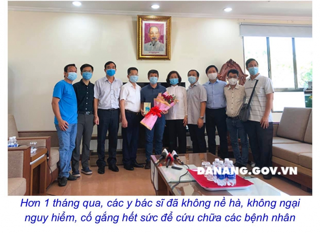 Đoàn bác sĩ Bệnh viện Chợ Rẫy mang theo tình người Đà Nẵng trở về Sài Gòn