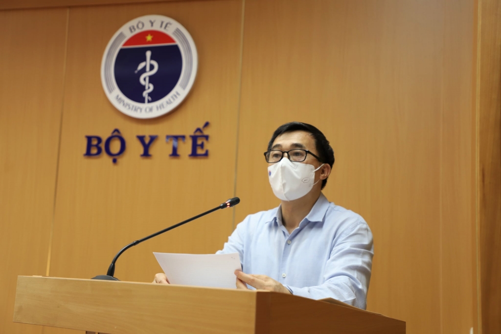 Thứ trưởng Bộ Y tế Trần Văn Thuấn phát biểu tại Hội nghị