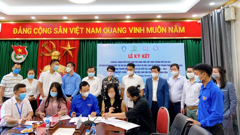 Hội Sinh viên Việt Nam thành phố Hà Nội ký kết với các đơn vị hỗ trợ sinh viên Thủ đô