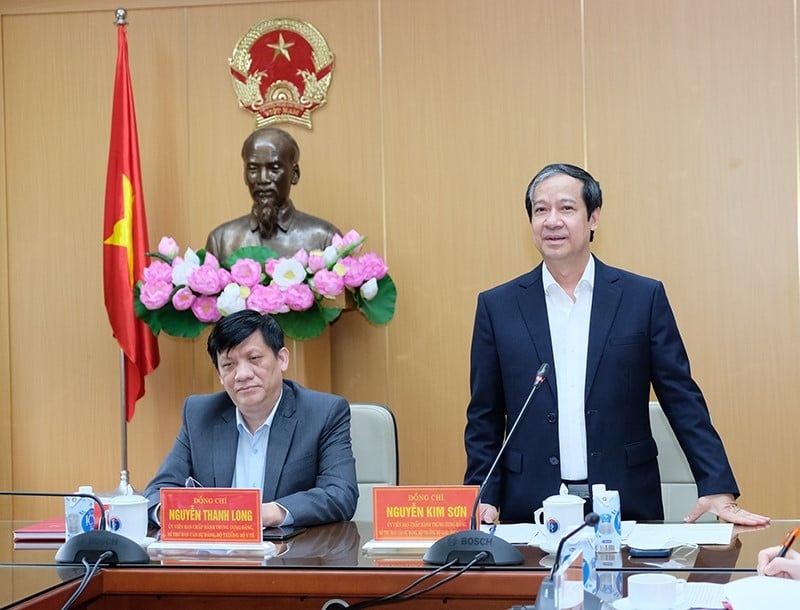 PGS.TS Nguyễn Kim Sơn - Bộ trưởng Bộ Giáo dục và Đào tạo phát biểu tại cuộc họp