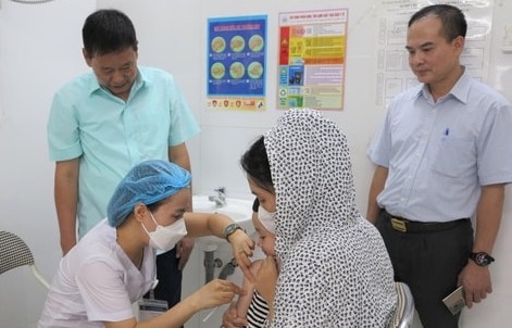 TP Hồ Chí Minh quyết tâm không bỏ sót trẻ chưa tiêm vaccine sởi