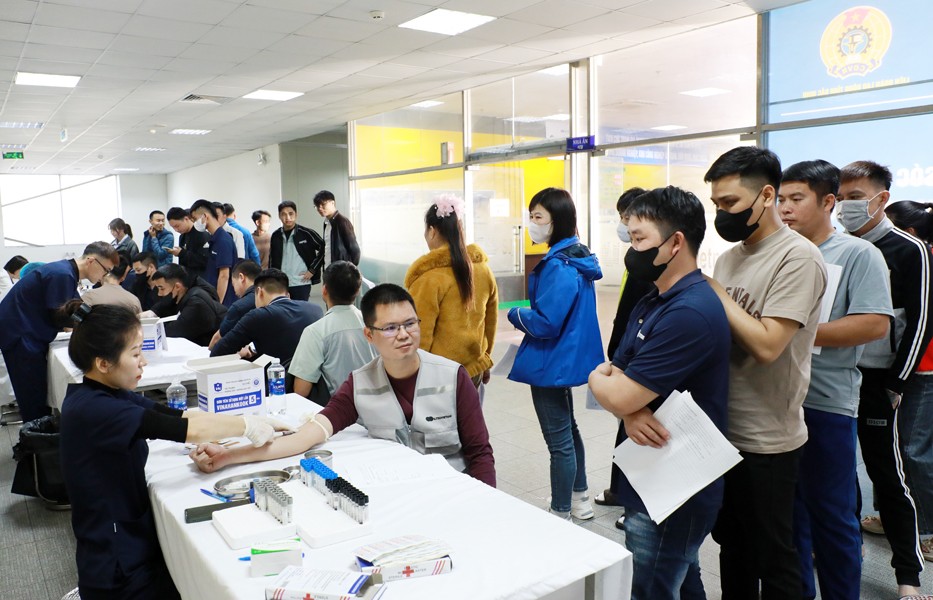Khám sức khoẻ miễn phí cho 2 nghìn đoàn viên, người lao động