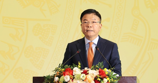 Uỷ viên Trung ương Đảng, Phó Thủ tướng Chính phủ Lê Thành Long phát biểu chỉ đạo tại Hội nghị Uỷ viên Trung ương Đảng, Phó Thủ tướng Chính phủ Lê Thành Long phát biểu chỉ đạo tại Hội nghị