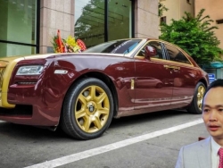 Rolls-Royce Ghost mạ vàng tiếp tục đấu giá lần 5
