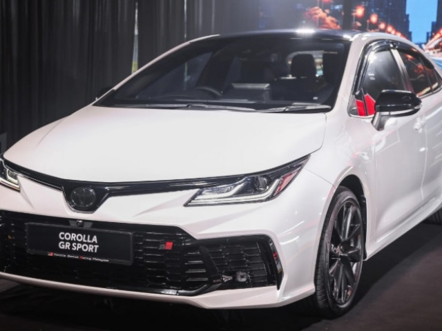Toyota Corolla GR Sport có phiên bản mới được nâng cấp hiệu suất mạnh