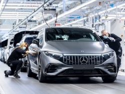 Tập đoàn mẹ của Mercedes-Benz được đổi tên mới, không còn là Daimler