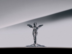Biểu tượng Spirit of Ecstasy mới dành cho Rolls-Royce sở hữu tính khí động học tốt nhất