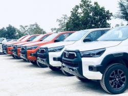 Toyota Hilux “cháy hàng”, khách hàng Việt phải chờ đến giữa năm mới có xe