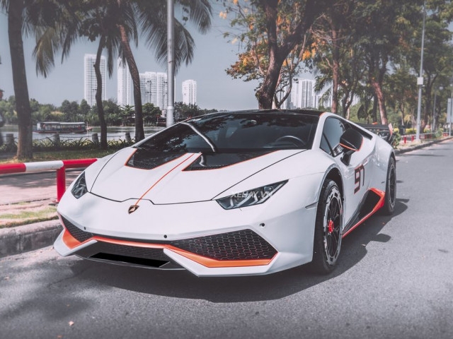 Sài Gòn: Cận cảnh Lamborghini Huracan “đeo” 3 gói độ khác nhau đều thuộc hãng Vorsteiner