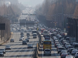 Hàn Quốc tặng gói phúc lợi cho người cao tuổi bỏ bằng lái ôtô