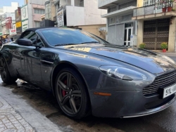 Chiêm ngưỡng Aston Martin Vantage hàng hiếm của “vua cafe”