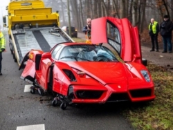 Cảnh sát tìm thấy xe Ferrari F512 M sau 30 năm bị đánh cắp