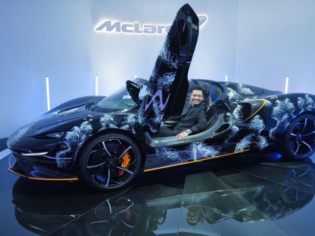 McLaren Elva của đại gia Phạm Trần Nhật Minh đeo biển 40 triệu đồng?