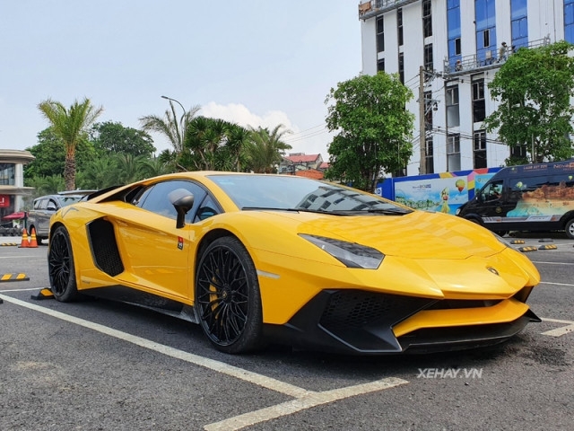 Bắt gặp Lamborghini Aventador SV Coupe tại Sài Gòn: Siêu phẩm chỉ có 600 chiếc toàn thế giới